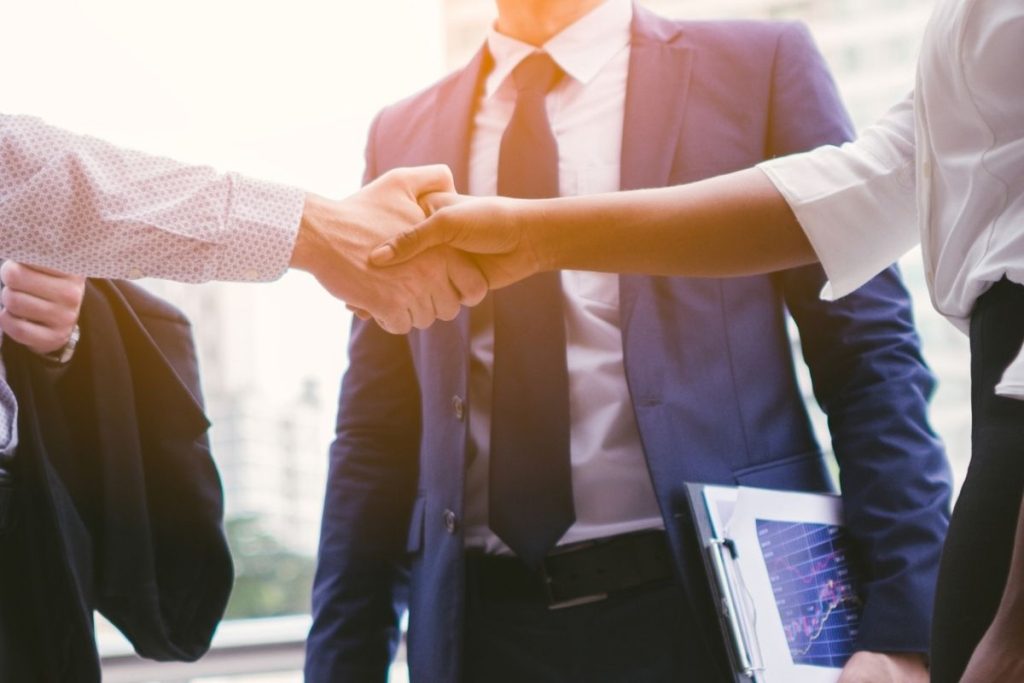 6 Benefits of Renting A Home Through A Real Estate Agent